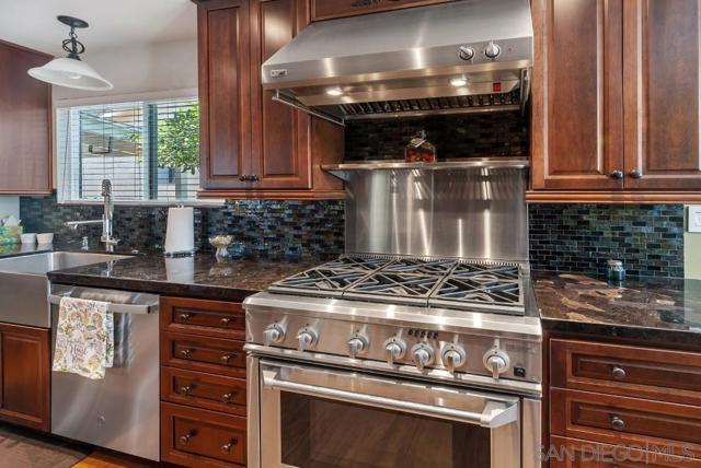 13874 Amber Sky Ln, San Diego CA: https://media.crmls.org/mediaz/6aba950b-53f1-4b0b-a2e6-b59bb5b7ca1c.jpg