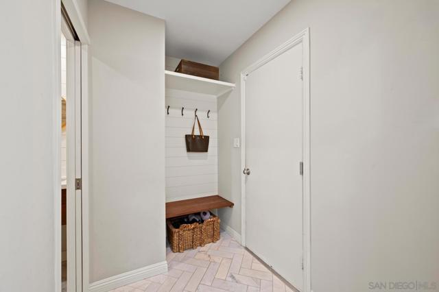 4048 Raffee Dr, San Diego CA: https://media.crmls.org/mediaz/6abaee25-5011-4434-8359-8179bd44fceb.jpg