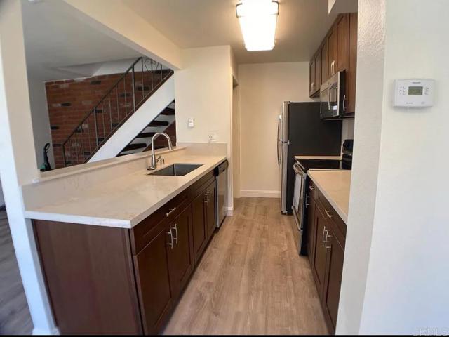 Home for Sale in Lakeside