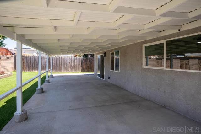 1610 Dumar Ave, El Cajon CA: https://media.crmls.org/mediaz/6abca09a-414c-4fc1-863c-d4f6045b0fa7.jpg