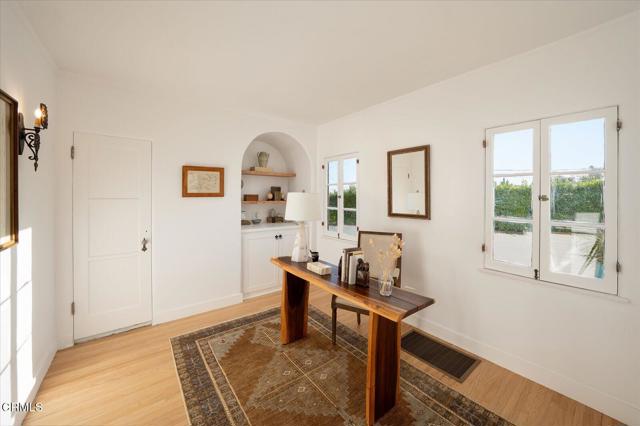 Detail Gallery Image 26 of 69 For 1110 E Mountain St, Glendale,  CA 91207 - 4 Beds | 3 Baths