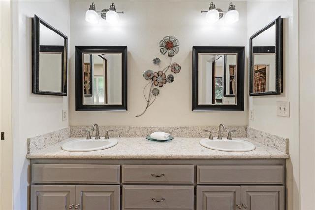 284 Brooktree Ranch Road, Aptos CA: https://media.crmls.org/mediaz/6abd5c2b-6ac2-4b10-95cd-2bac5f9aec76.jpg