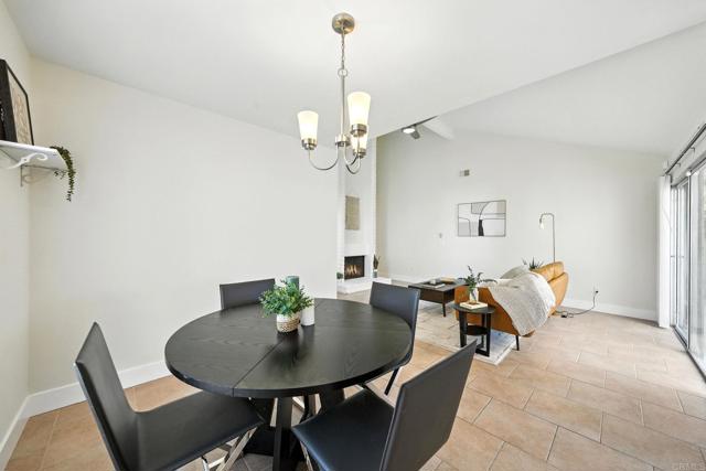 801 Caminito Azul, Carlsbad CA: https://media.crmls.org/mediaz/6abe4549-978e-4088-a575-08b643a9b7cb.jpg