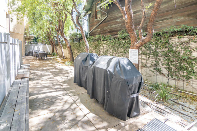286 N Madison Avenue, Pasadena CA: https://media.crmls.org/mediaz/6abe73ac-a51f-4def-9a5e-76deab118a61.jpg