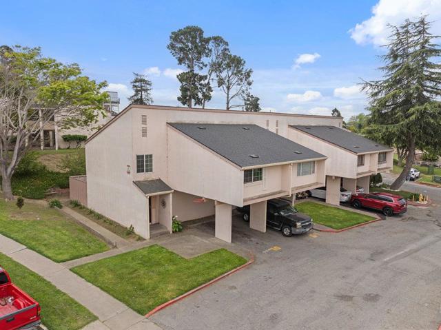 918 Acosta Plaza, Salinas CA: https://media.crmls.org/mediaz/6abf0741-711c-48b4-9df3-f8e533030881.jpg