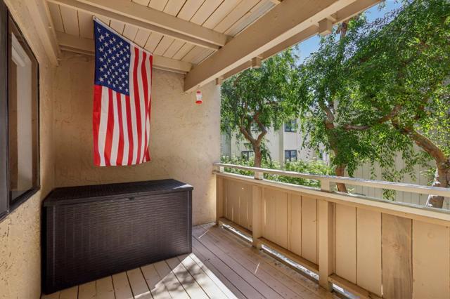 980 Kiely Boulevard, Santa Clara CA: https://media.crmls.org/mediaz/6abf0958-3529-4025-b6fa-34e49ebdf568.jpg