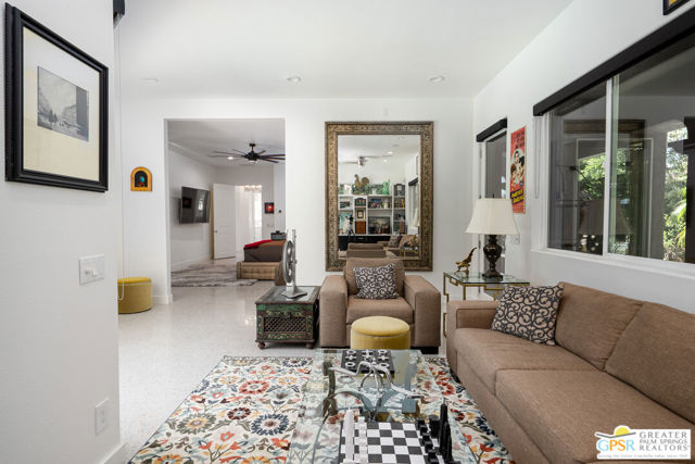 2160 N Hermosa Drive, Palm Springs CA: https://media.crmls.org/mediaz/6abf1ea3-0f55-4576-836f-ceeec4a04ee9.jpg