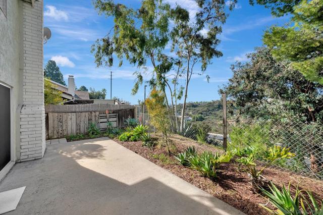 1480 Bridgeview Dr, San Diego CA: https://media.crmls.org/mediaz/6abf41b9-d2f3-42df-baed-32ffa5a314e9.jpg