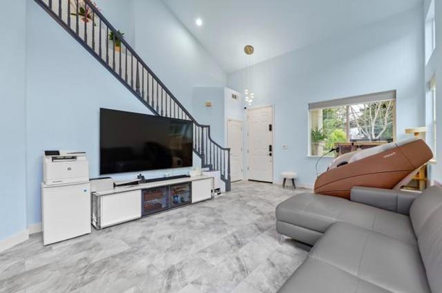708 Raineer Court, San Leandro CA: https://media.crmls.org/mediaz/6abfdbf4-1ce0-4804-af70-a7cff18072c2.jpg