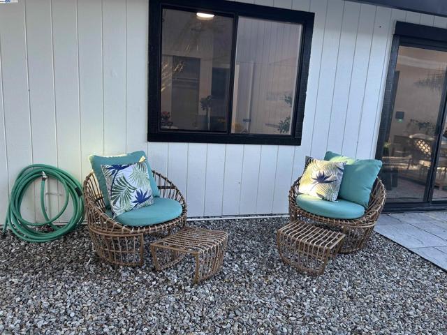 730 Morissette Way, Vacaville CA: https://media.crmls.org/mediaz/6ac04385-1503-4c73-995c-4f652e4a54e1.jpg