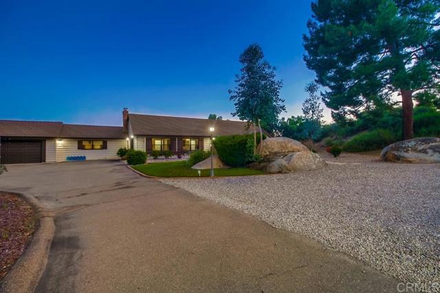 Detail Gallery Image 2 of 70 For 2444 via Dieguenos, Alpine,  CA 91901 - 3 Beds | 2 Baths
