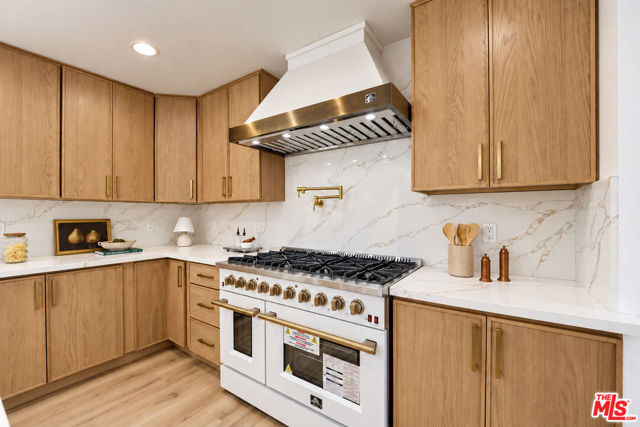 2128 Adona Drive photo 6