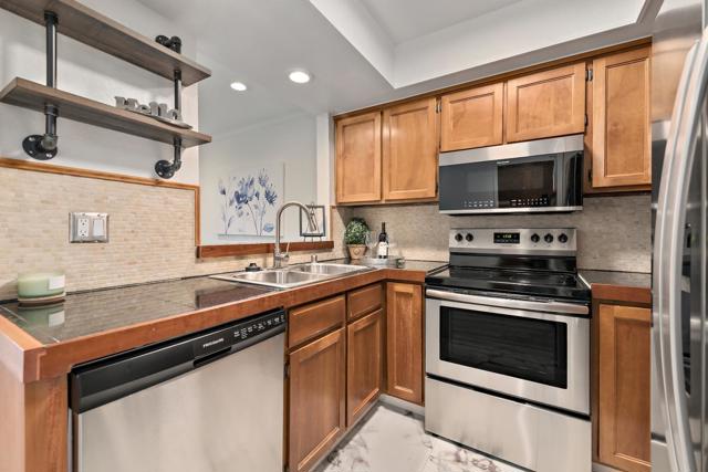 2209 Summereve Court, San Jose CA: https://media.crmls.org/mediaz/6ac1b48f-5a8f-43c0-b4e9-b00f1177bffb.jpg