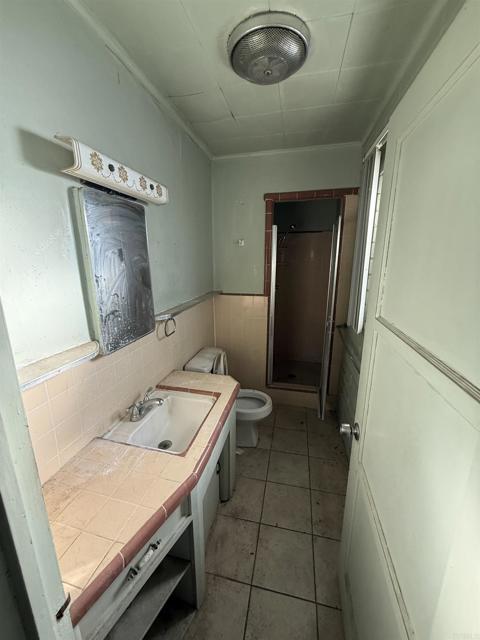 5252 Oak Park Drive, San Diego CA: https://media.crmls.org/mediaz/6ac22943-ac42-4284-a343-e66b37054a0c.jpg