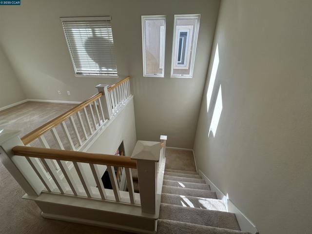 389 Black Rock Street, Brentwood CA: https://media.crmls.org/mediaz/6ac2e652-5d54-4ba0-84be-026d49f07fce.jpg