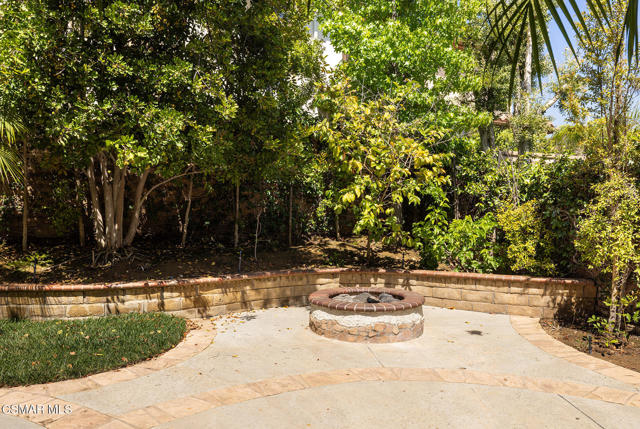 2874 Venezia Lane, Thousand Oaks CA: https://media.crmls.org/mediaz/6ac33842-71e8-414a-994d-85706ab02ad1.jpg