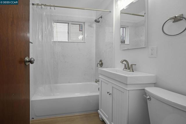 328 Norman Ave, Concord CA: https://media.crmls.org/mediaz/6ac3960d-9511-4374-ae49-c2b28aa83cd8.jpg