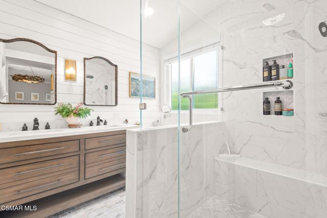 2758 Briarpatch Drive, Simi Valley CA: https://media.crmls.org/mediaz/6ac42616-179a-468f-a000-d5886a112659.jpg