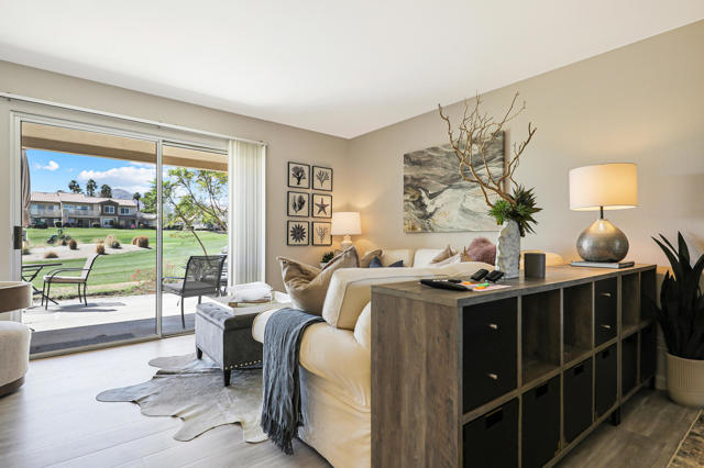 Image 5 of 33 For 78347 Terra Cotta Court