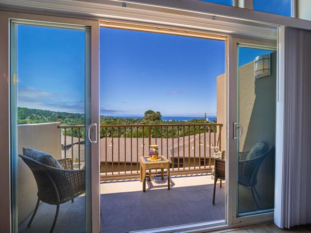 156 Mar Vista Drive, Monterey CA: https://media.crmls.org/mediaz/6ac55636-06b5-442e-b9b2-a6ad451baece.jpg