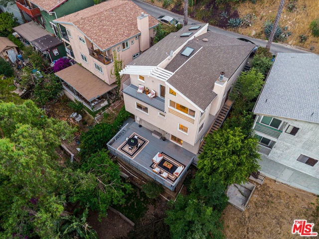 980 Oneonta Drive, Los Angeles CA: https://media.crmls.org/mediaz/6ac556ee-c47f-43f5-92ca-f66951ee0e61.jpg