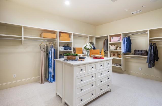 4843 La Jacaranda, Rancho Santa Fe CA: https://media.crmls.org/mediaz/6ac6429e-3acd-4b9e-810e-c766d35586f4.jpg