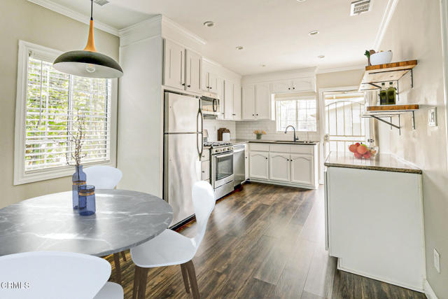 Detail Gallery Image 8 of 25 For 900 N El Molino Ave, Pasadena,  CA 91106 - 3 Beds | 1 Baths