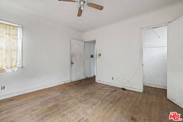 13723 Pinney Street photo 7