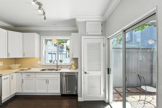 425 Cork Harbour Circle,  CA: https://media.crmls.org/mediaz/6ac70e6c-f69b-407d-8653-380296e49ab3.jpg