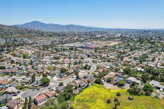 2044 Siegle Dr, Lemon Grove CA: https://media.crmls.org/mediaz/6ac77403-ca9d-4c7f-9b71-1e21f4cb37b8.jpg
