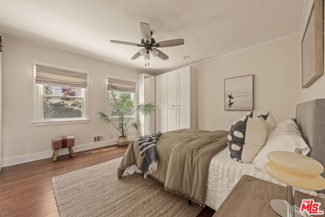 571 N Cahuenga Boulevard, Los Angeles CA: https://media.crmls.org/mediaz/6ac78050-6f9a-4639-bf0c-c715a3d0ee7d.jpg