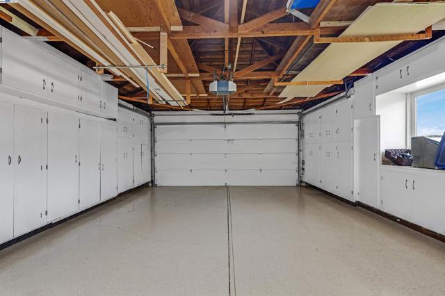 4208 Garland Dr, Fremont CA: https://media.crmls.org/mediaz/6ac8e066-aab1-4cb5-b0b7-ceba3c4ad0e5.jpg