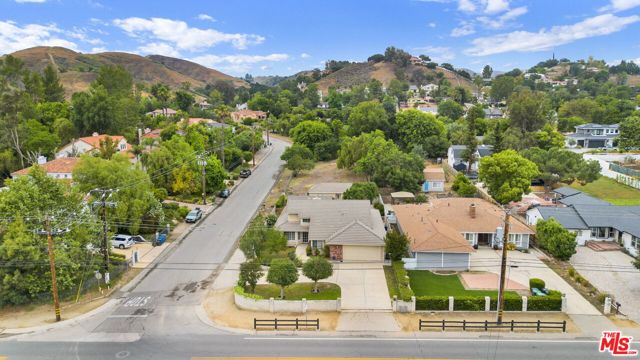 28461 Driver Avenue, Agoura Hills CA: https://media.crmls.org/mediaz/6ac93428-adbe-4706-b811-c9e5d9624a7c.jpg