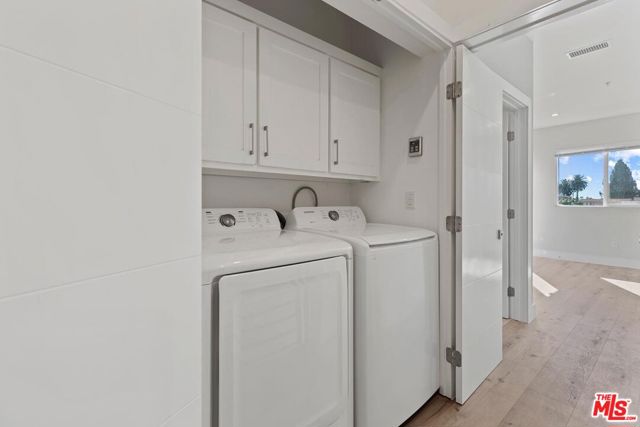 1202 Browning Boulevard, Los Angeles CA: https://media.crmls.org/mediaz/6acaad76-2153-4559-b782-5dd585545b78.jpg