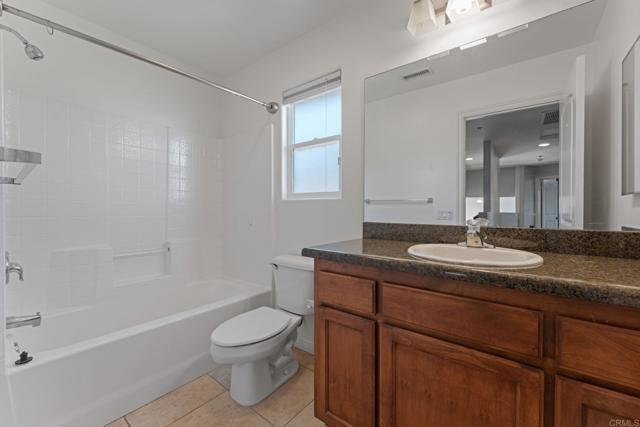 Detail Gallery Image 35 of 55 For 209 Journeys End, Vista,  CA 92083 - 4 Beds | 2/1 Baths