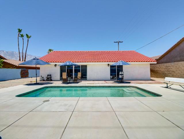 27420 Avenida Quintana, Cathedral City CA: https://media.crmls.org/mediaz/6acd2492-79cf-4e5c-9fdc-aaab0215c447.jpg