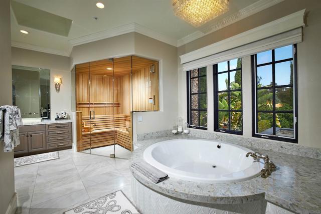 18092 Lago Vista, Rancho Santa Fe CA: https://media.crmls.org/mediaz/6acd9d58-deed-4a9e-848b-fc6c6641e75c.jpg