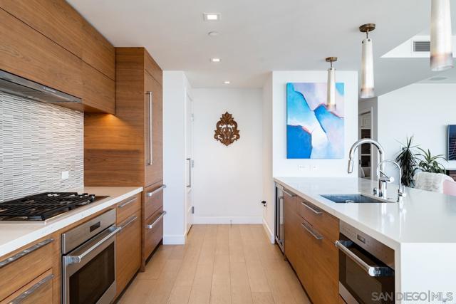 Image 9 of 51 For 888 E Street  2304