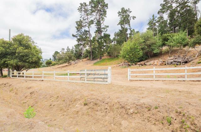 19400 Eden Court, Salinas CA: https://media.crmls.org/mediaz/6acdb43a-cf95-4a10-b343-c0df3e742fd9.jpg
