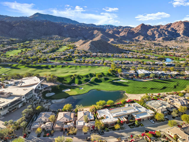 203 Kiva Drive, Palm Desert CA: https://media.crmls.org/mediaz/6acdf555-450e-439f-ade2-9b062632f754.jpg
