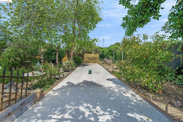 Image 51 of 60 For 1223 Hillcrest