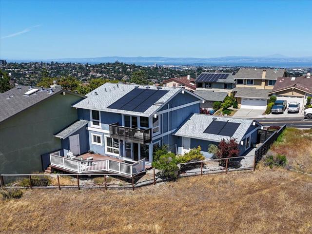 2434 Hastings Drive, Belmont CA: https://media.crmls.org/mediaz/6acebec2-2e92-44a3-88ca-d2fd0b35bf01.jpg