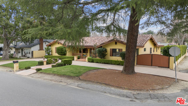 Image 12 of 36 For 24604 Apple Street