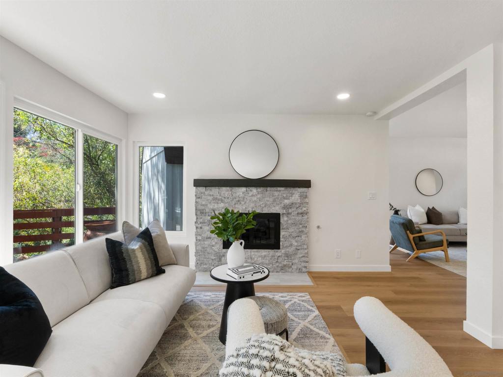 2277 Dunstan - photo 11