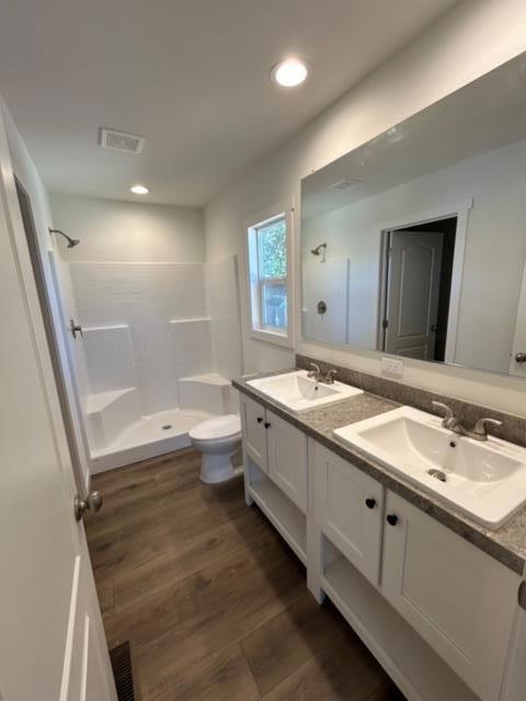 1025 Amber Loop, Grass Valley CA: https://media.crmls.org/mediaz/6ad03ca7-292b-4460-a287-addff3f21ec5.jpg