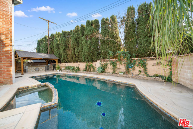 16900 Mayall Street, North Hills CA: https://media.crmls.org/mediaz/6ad244f6-2412-4952-9ab2-ef7147c036db.jpg