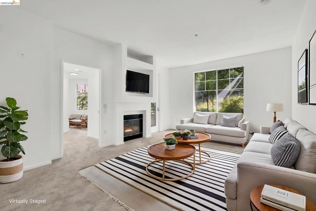 220 Caldecott #207