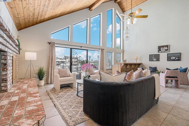 4325 Monterey ct, Discovery Bay CA: https://media.crmls.org/mediaz/6ad2e6c1-2e25-4524-a884-ab08f5cb8de5.jpg
