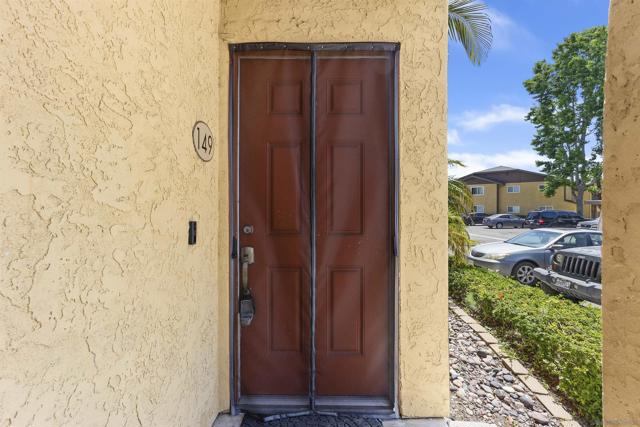 530 Calle Montecito, Oceanside CA: https://media.crmls.org/mediaz/6ad338cc-360a-4318-8e86-5725f27dbf88.jpg
