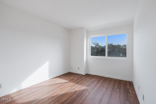 Detail Gallery Image 28 of 50 For 2221 Kingsbridge Ln, Oxnard,  CA 93035 - 3 Beds | 3 Baths